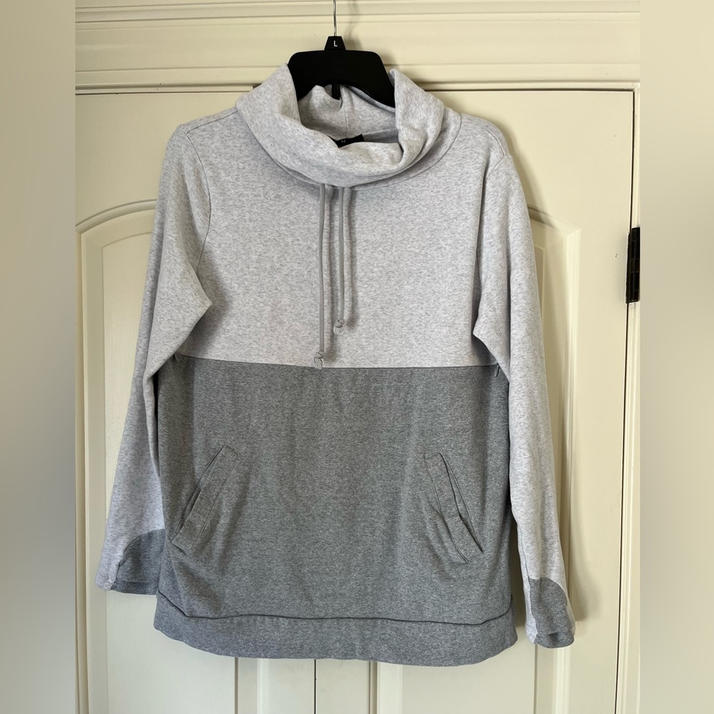 Nursing Queen Light Gray Nursing Pullover